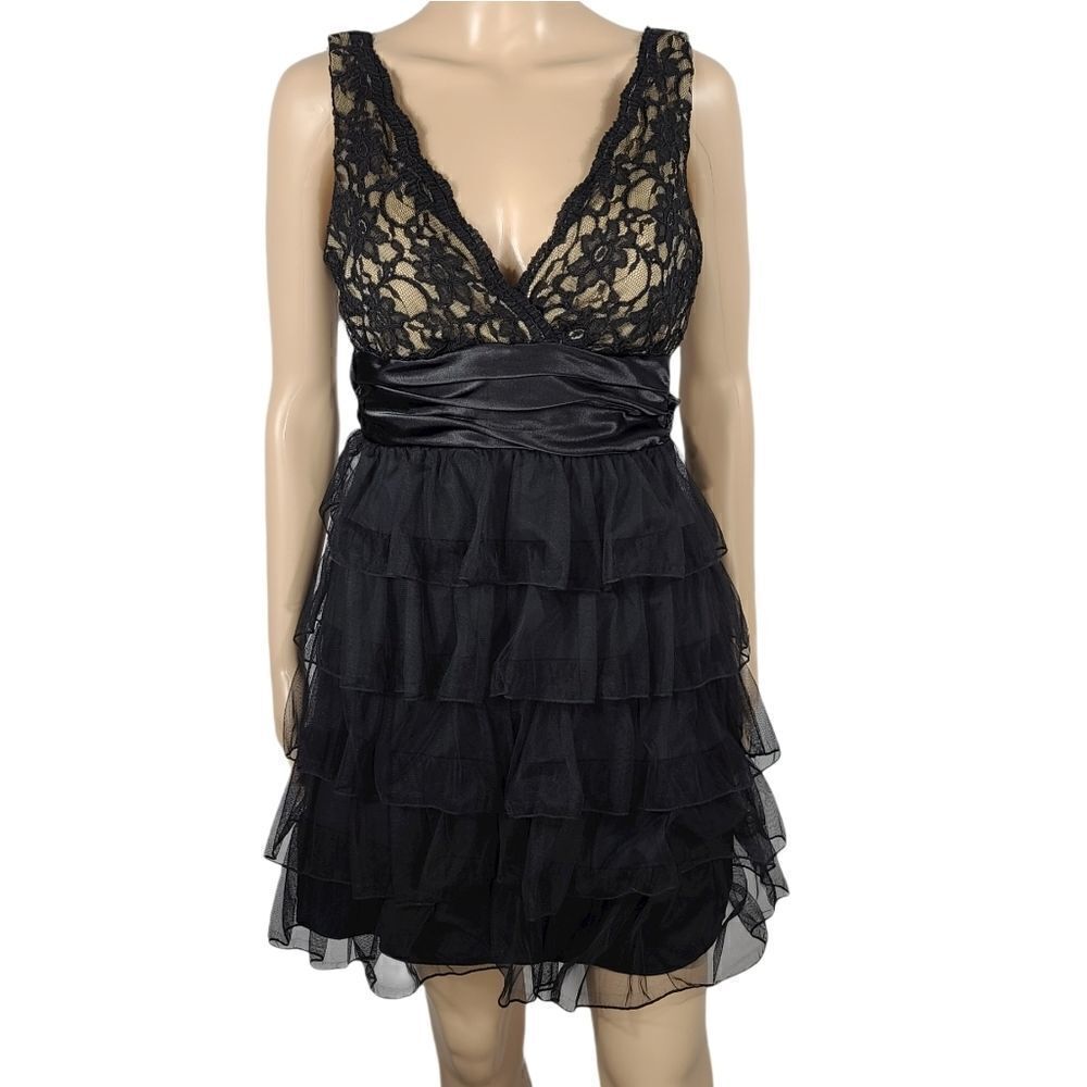 Speechless Lace Sleeveless Deep V-Neck Dress